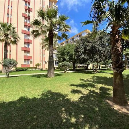 New Confort Benalmadena Luaran gambar