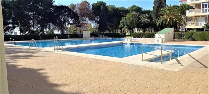 New Confort Benalmadena Luaran gambar