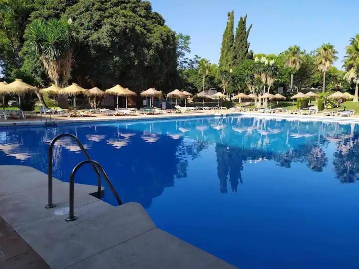 New Confort Benalmadena Luaran gambar